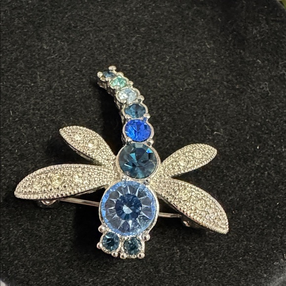 Vintage 1998 Avon Crystal Dragon Fly Pin Brooch Shades of Blue Rhinestone 1.5” - Picture 6 of 12